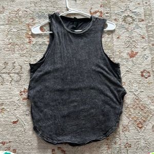 Grey flowey tank top, size small